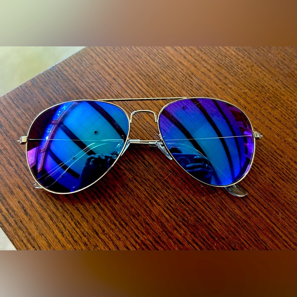 Quay High Key 2-Tone Gold Tortoise/Fade women’s sunglasses